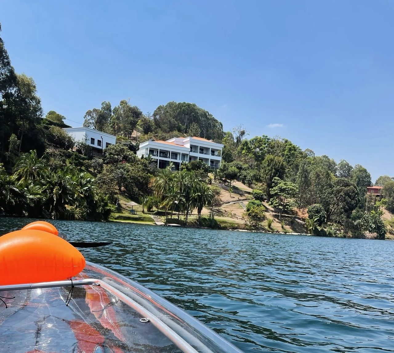 in_on_the_lake_boutique_hotel